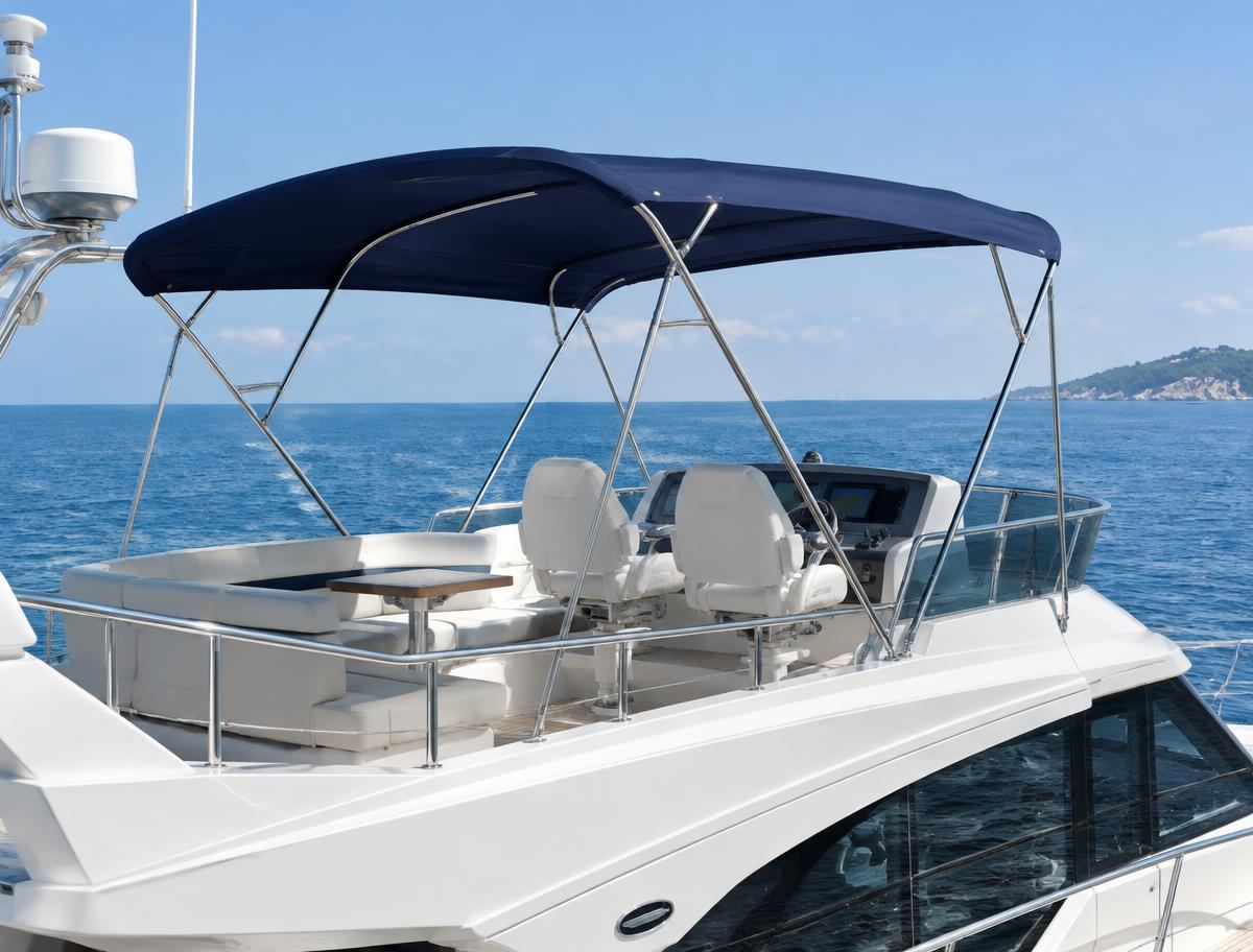Bimini Flybridge på motorbåt