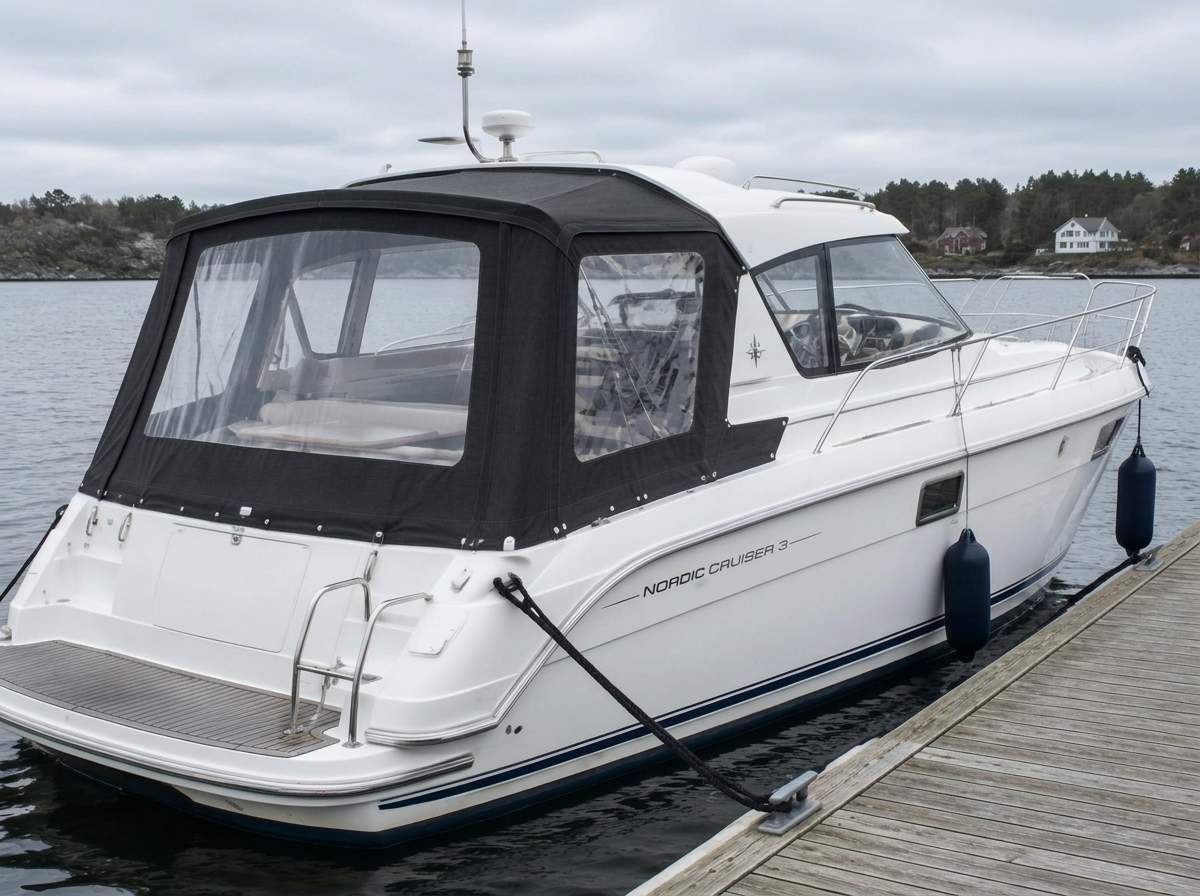 Akter- og sidekalesje på motorbåt