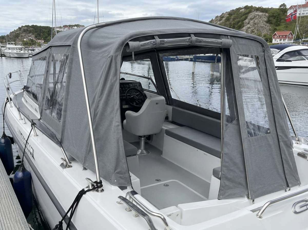 Telt på motorbåt